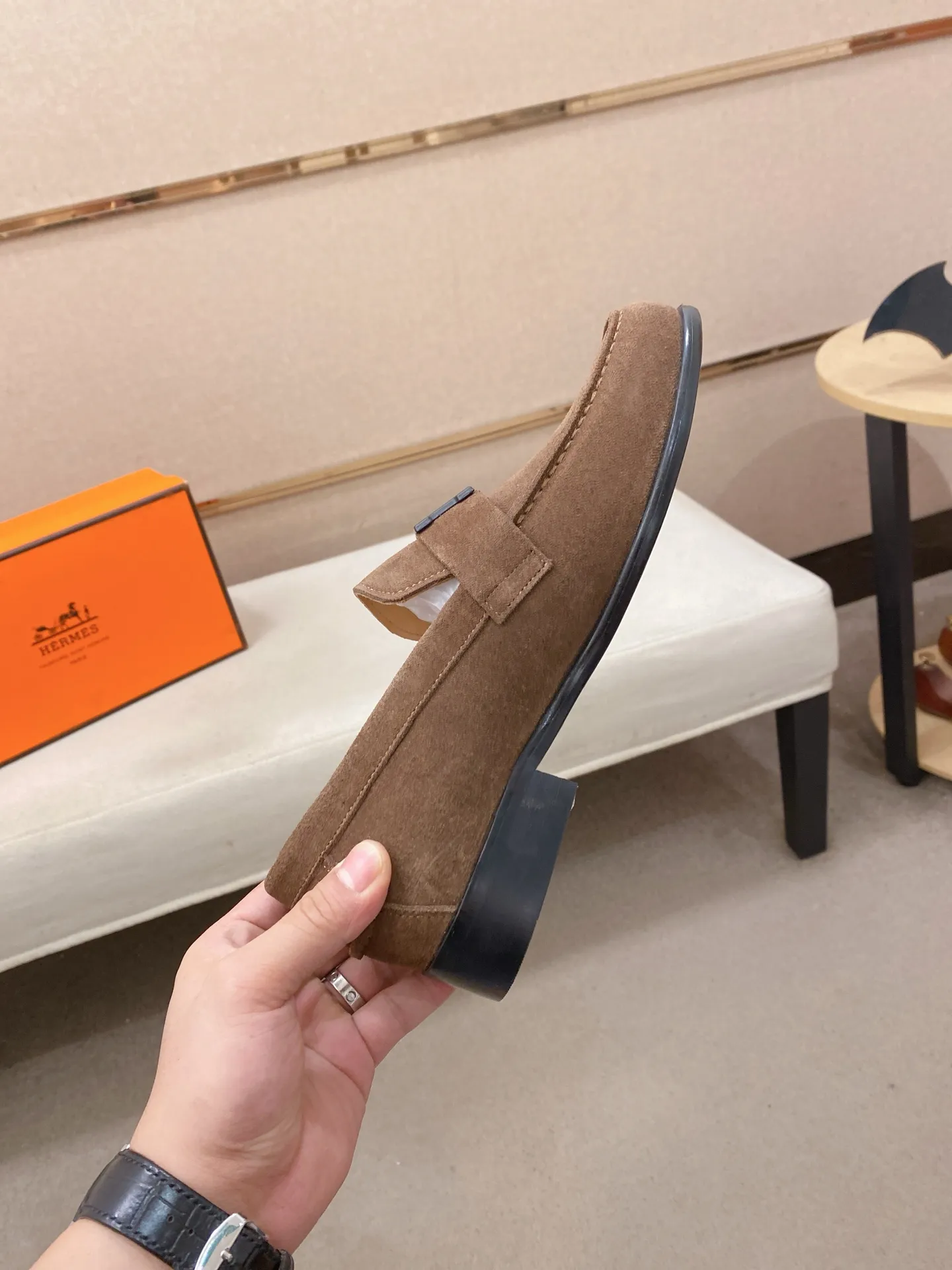 Men's shoes💰: 620💰[HERMES/Hermes]⚠️Top craftsmanship-fashionable business casual style! Pure and high quality can be compared at 1:1! Fabric: Original full-grain cowhide/Lining: Cowhide lining! The texture and comfort have been improved to another level! Rubber anti-slip bottom! Yardage: 39-44. Can be customized for 38.45.
